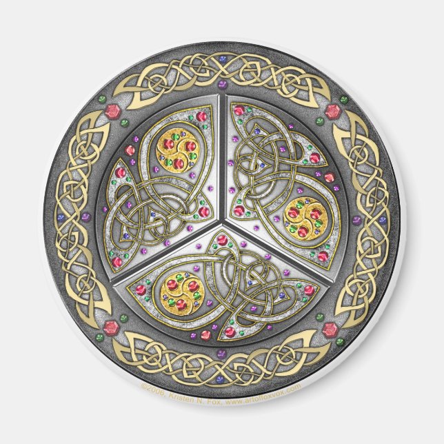Bejeweled Celtic Shield Magnet (Framsidan)