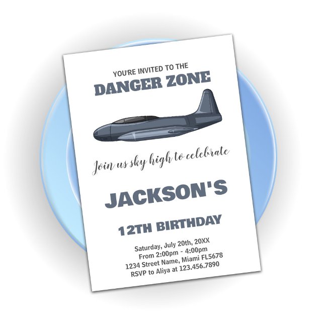 Bekämpning av Jet födelsedag Grått Inbjudningar (Fighter Jet Birthday Invitations Gray)
