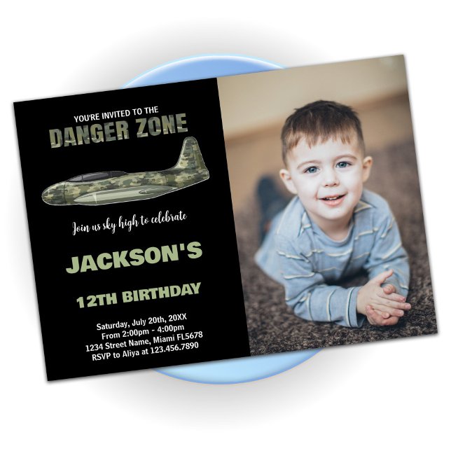 Bekämpning av Jet födelsedag Svart med foto Inbjudningar (Fighter Jet Birthday Invitations Black with photo)