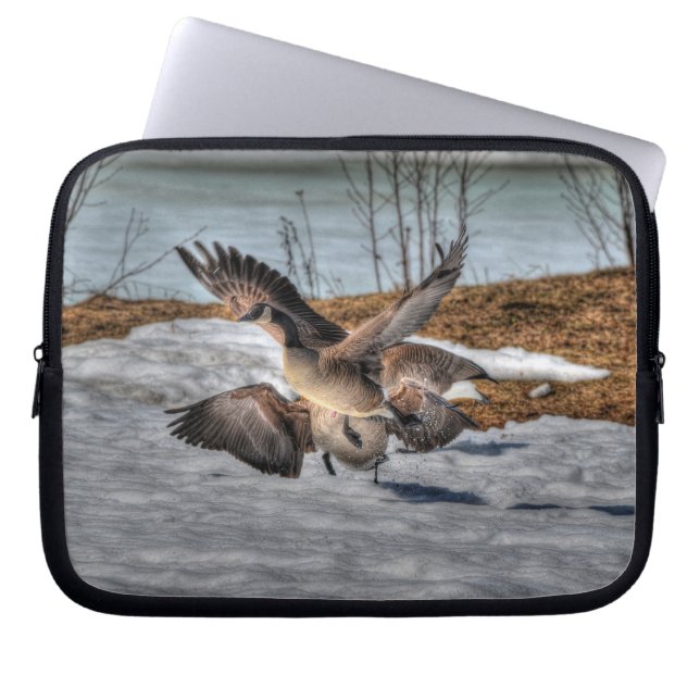 Bekämpning av kanadensisk gäss på Snö Wildlife Sce Laptop Sleeve (Framsidan)