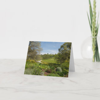 Bekläda farstubroträdgården beskådar kort