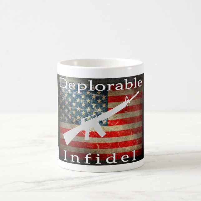 Beklagligt Infidel Mugg (Center)