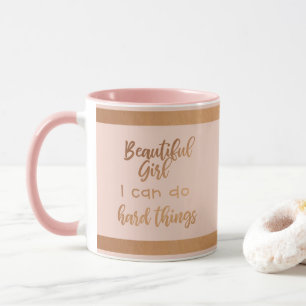 Bekräftelse av vackert kvinnligt motivationellt M Mugg