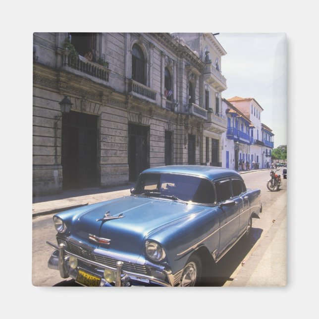 Bekvämt klassisk Chevrolet återställd från Magnet (Framsidan)