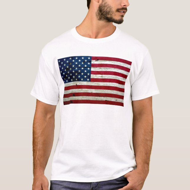 Bekymrat lantligt amerikanska flagganträ för coola tee shirt (Framsida)