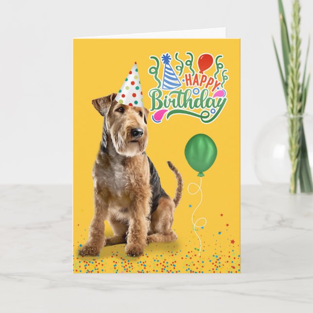 Belad Birthday Airedale Terrier i Party Hat Kort (Framsida)