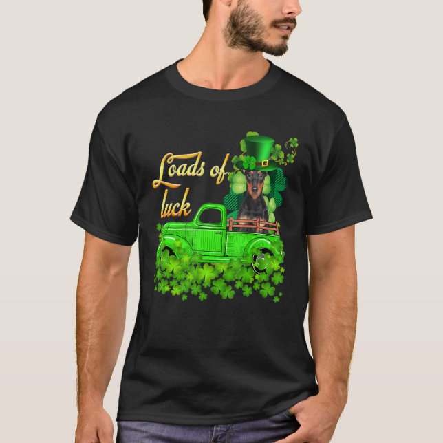 Belastningar av Tur Tyska Pinscher St Patrick S.D. T Shirt (Framsida)