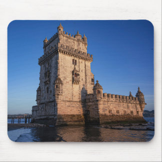 Belem torn vid solnedgången i Lissabon, Portugal Musmatta
