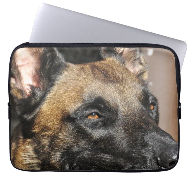 belgare malinois.png laptop sleeve (Framsidan)