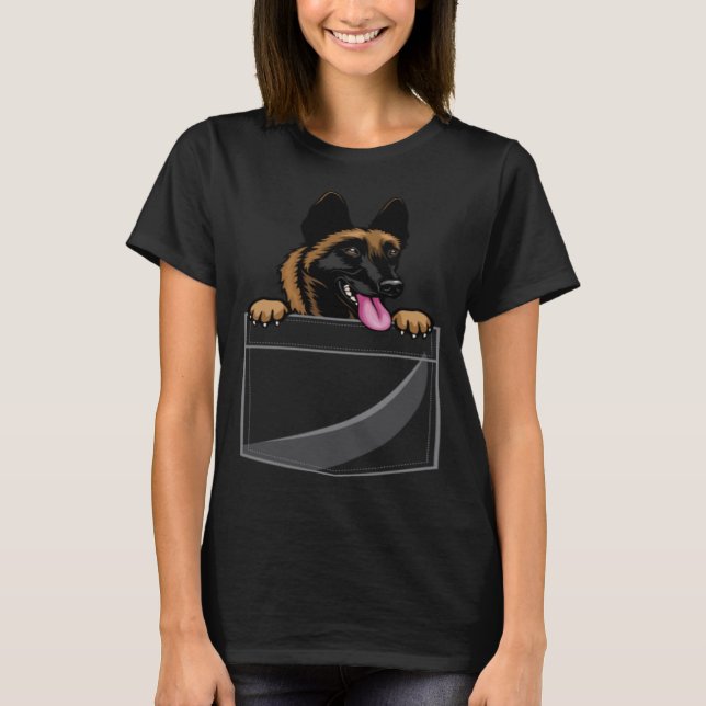 Belgian Malinois In A Pocket T Shirt (Framsida)