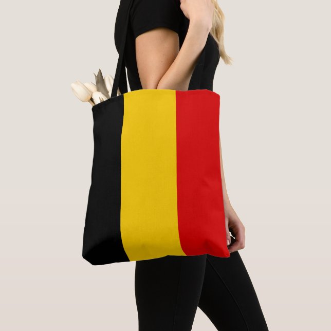 Belgien flagga tygkasse (Närbild)
