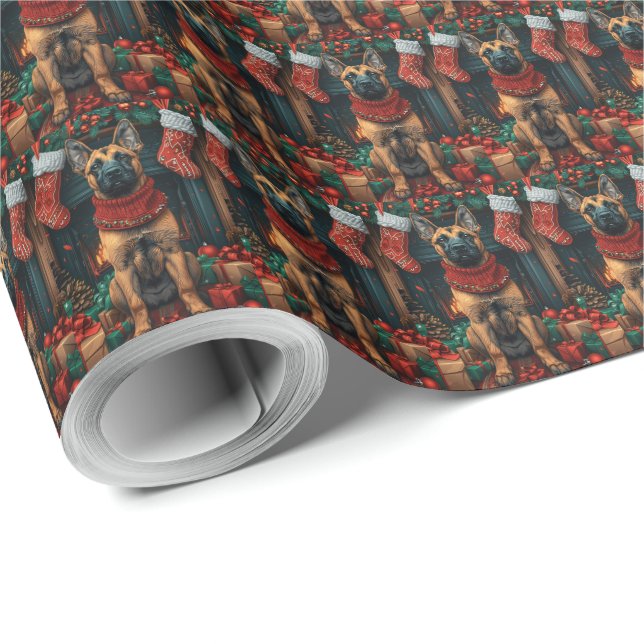 Belgisk Malinois med julklappar Kaminen  Presentpapper (Rulle Hörn)
