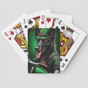 Belgisk vallhund som kör cykel på St. Patricks dag Casinokort