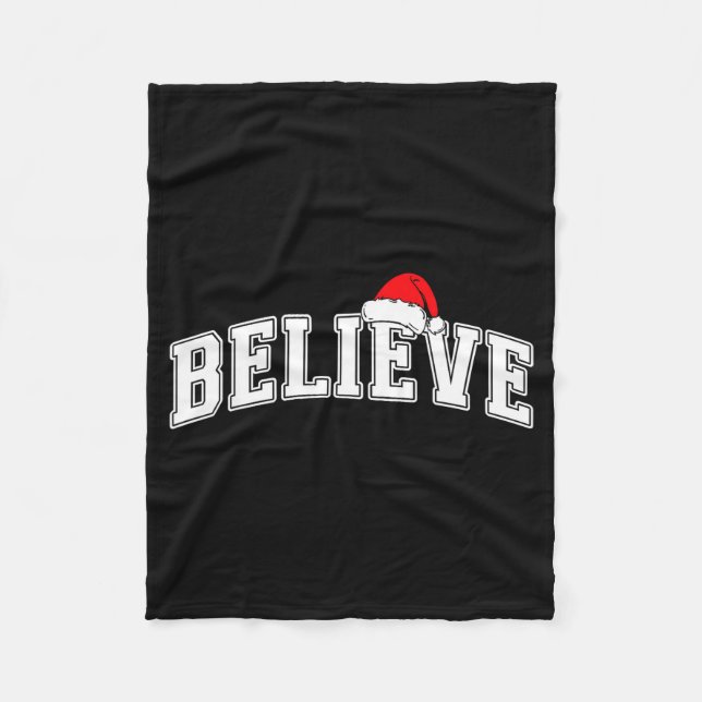 Believe Christmas Varsity Text With Santa Hat Fami Fleecefilt (Framsidan)