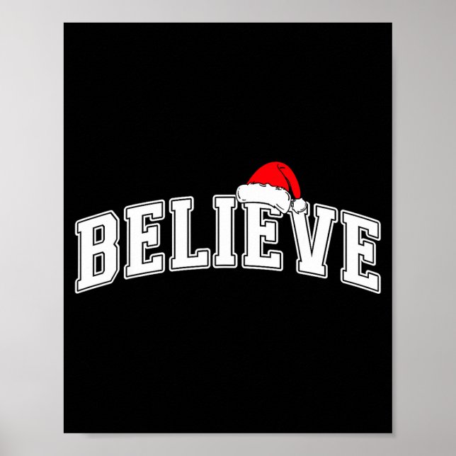 Believe Christmas Varsity Text With Santa Hat Fami Poster (Framsidan)