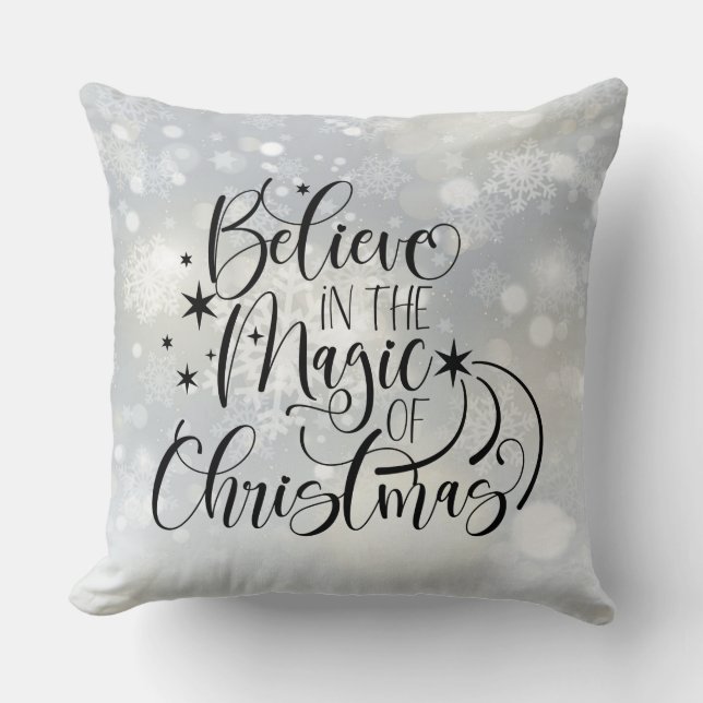 Believe In The Magic Of Christmas Kudde (Framsida)