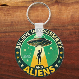 Believe in Yourself with Aliens Round Sign Nyckelring