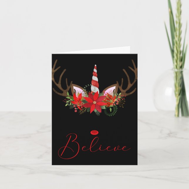 Believe Red White Insettia Reindeer Unicorn T Shir Kort (Framsida)