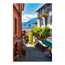 Bellagio, gammal stadscenter alley (Sjö Como, Ital