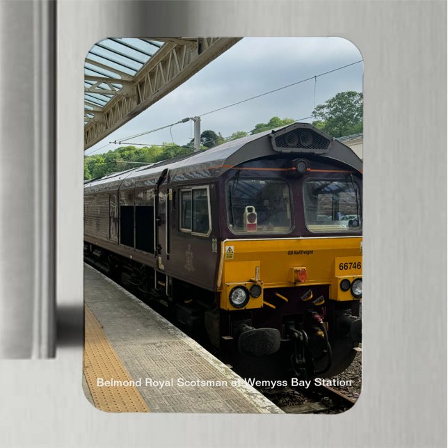 Belmond Royal Scotsman vid Wemyss Bay Station på a Magnet (Skapare uppladdad)