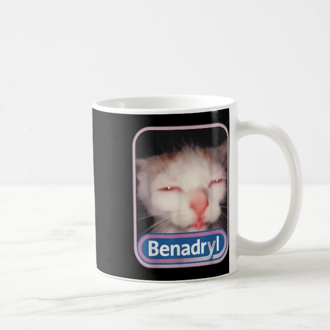Benadryl Meme Cat Benny Cute&amp; Funny Kaffemugg (Höger)