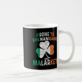 Benägen att ställa till med rackartyg och dumheter kaffemugg