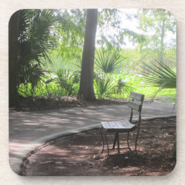 Bench på fotot från Väg på en underlägg. Underlägg