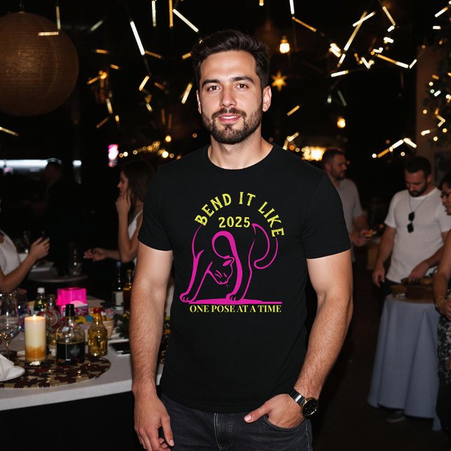 Bend it like 2025 Yoga Tee - Gift for Yogis (Skapare uppladdad)