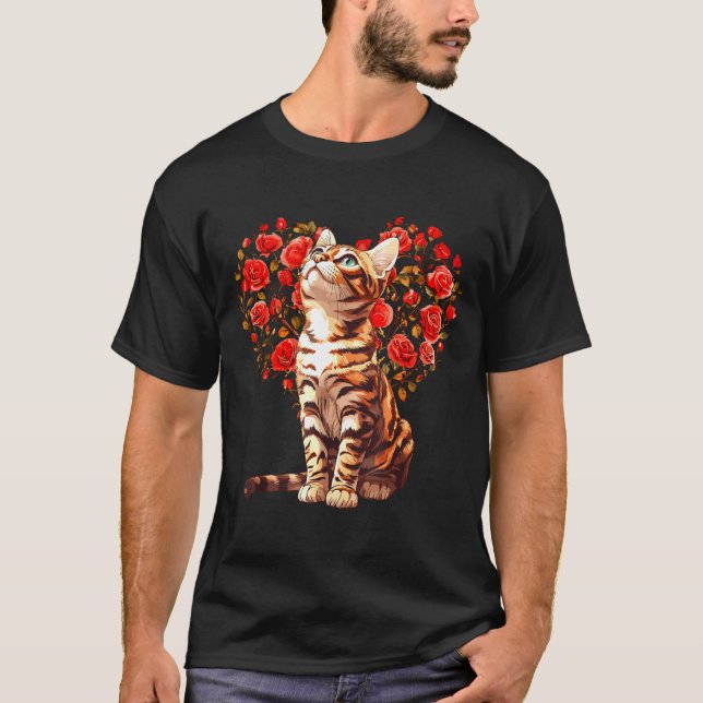 Bengal Cat Valentines Day Floral Heart Design For  T Shirt (Framsida)