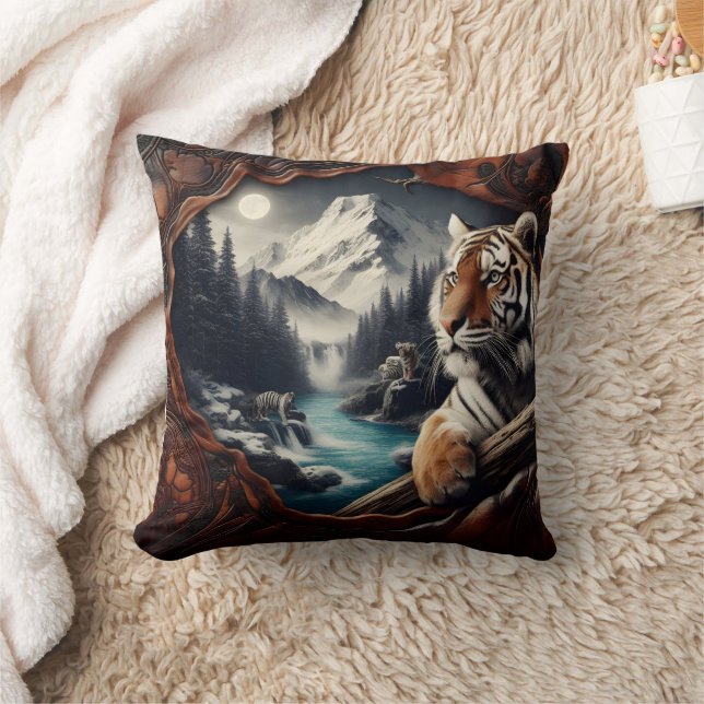 Bengal Tiger-uppmjukning nära bergsströmmen Kudde (Filt)