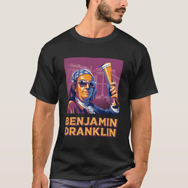 Benjamin Dranklin Funny Ben Franklin Beer Drinking T Shirt (Framsida)
