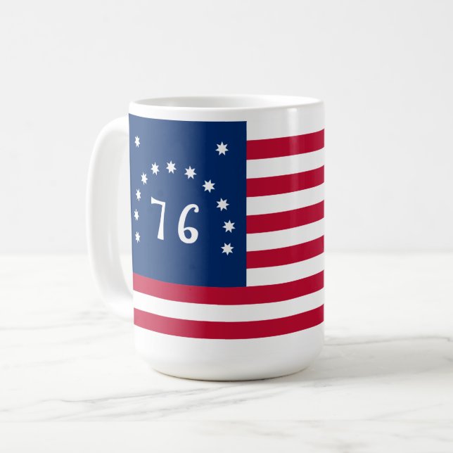Benningtons banderoll: Den 76 amerikanska Flagga B Kaffemugg (Framsida vänster)