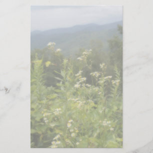 Berg blommar brevpapperpapper brevpapper