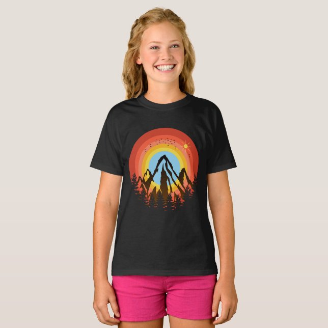 BERG FÄRGMÄTTAD SOLNEDGÅNG T-Shirt (Hel framsida)
