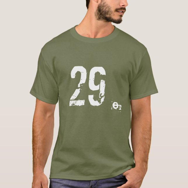 berg för 29er som MTB cyklar den mörka T-tröja Tee Shirt (Framsida)