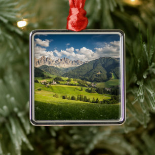 Berg Funes Valley, Dolomites, Italien Julgransprydnad Metall
