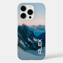 Berg med snö-tak under Krisp Himmel