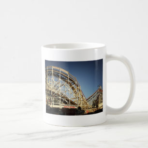 Berg- och dalbana för ConeyöCyclone, Brooklyn Kaffemugg