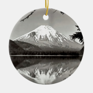 Berg Sanktt Helens och ande sjö Julgransprydnad Keramik