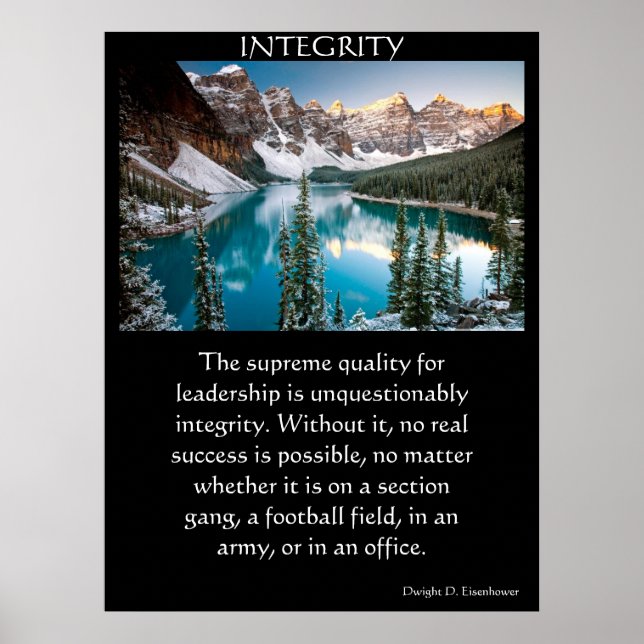 Bergdalsvy med snö peektops poster (Framsidan)