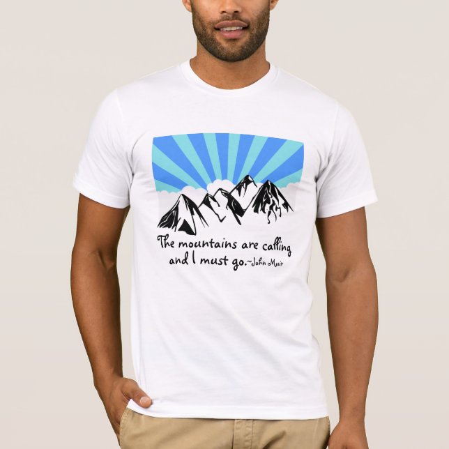 Bergen kallar Retro Clouds och Himlar Tee Shirt (Framsida)
