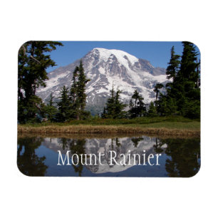 Berget Rainier reflekterat i berget Sjö Magnet