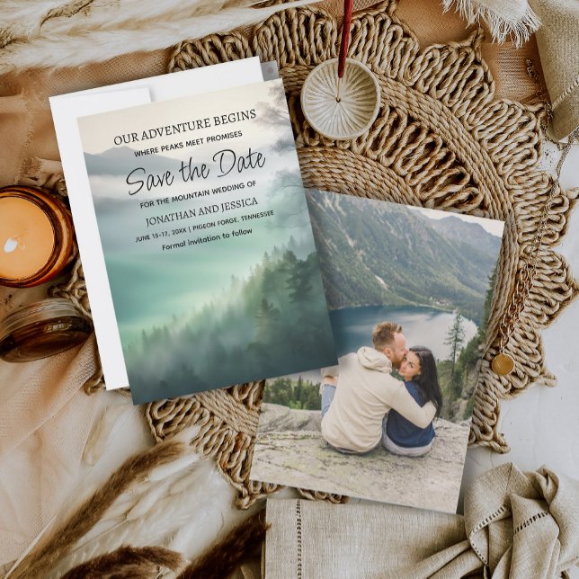 BergsÄventyr Bröllopsfoto Spara Datum  Datumet (Mountain wedding Save the Date photo card.)