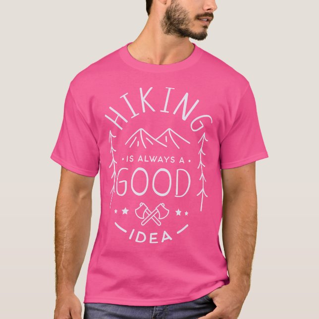 Bergsbergen liggande natur som höjer Helgdag T Shirt (Framsida)