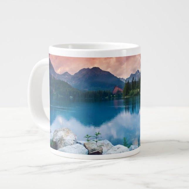 Bergsberget sjö i nationalparken High Tatra 2 Jumbo Mugg (Framsida vänster)