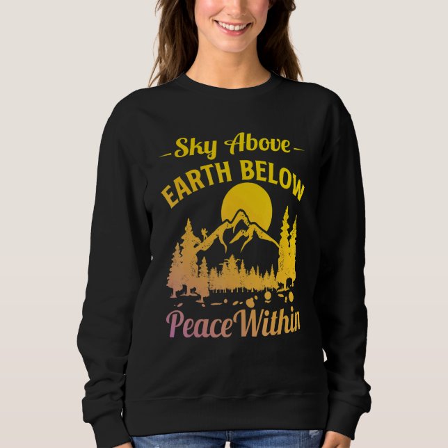 Bergsklättrare  Himmel Ovanför Jorden Nedanför Fre T Shirt (Framsida)