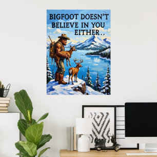 Bergskontemplation: Sasquatch och Fawn Poster