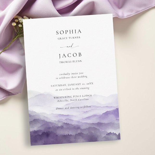 Bergslandskap Purpur Ås Romantisk Bröllop Inbjudningar (mountain wedding invitation peak ridge landscape purple watercolor misty foggy romantic elegant)