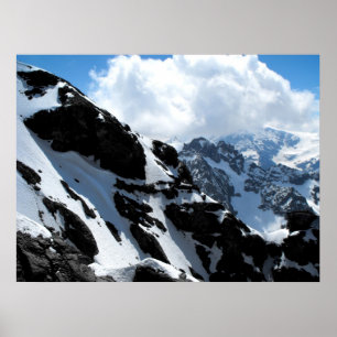 Bergsområden med tak i snö i de schweiziska alpern poster