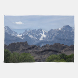 Bergsområden med tak över snö i Lone Gräs Kökshandduk